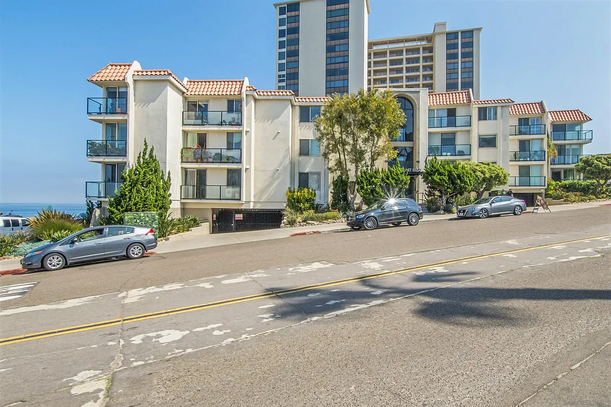 Building Photo - 909 Coast Blvd #12