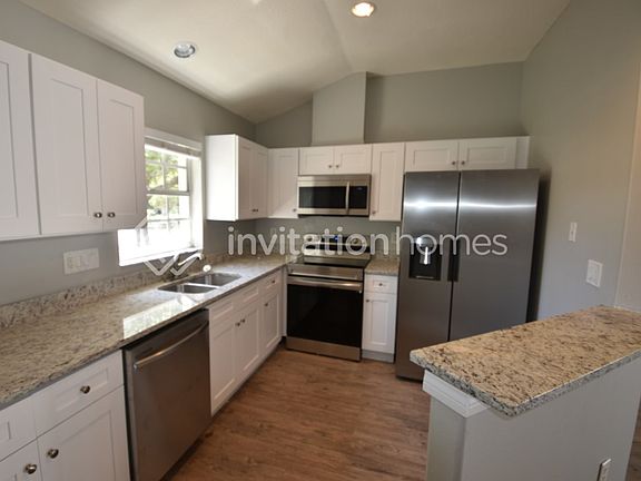 4th image of 3420 68th Street Cir E