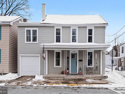 329 Chestnut St, Mount Holly Springs, PA, 17065