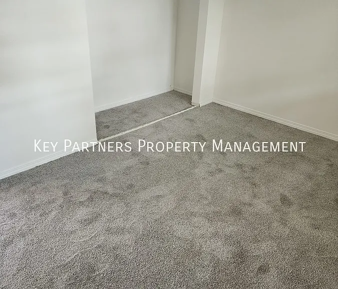 128 Warner Ave #3 — Photo 8