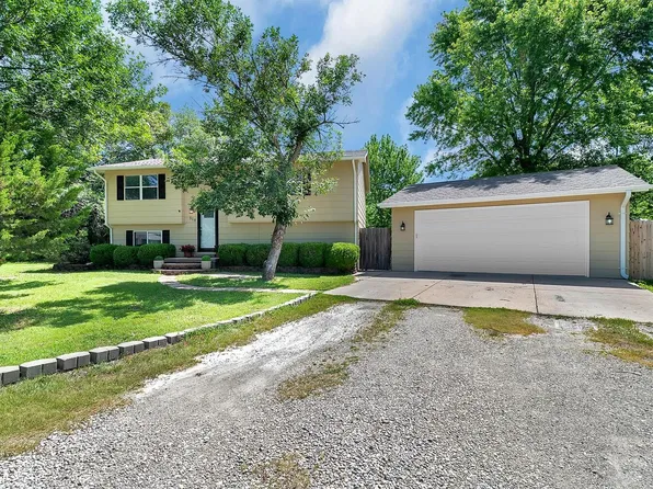 518 N Phillips St, Andover, KS 67002