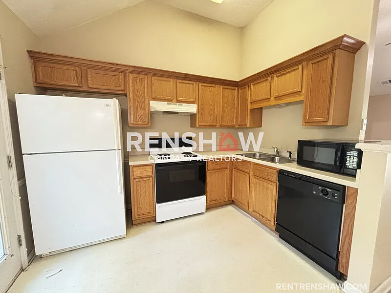 3 bed, 2.0 bath, 1273 sqft, $1,550 — Photo 3