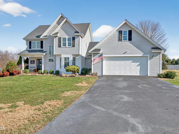 18459 John Ashley Dr, Abingdon, VA 24211