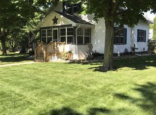 212 N 2nd St, Bonduel, WI 54107