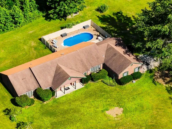 544 S Pelzer Rd, Boonville, IN 47601