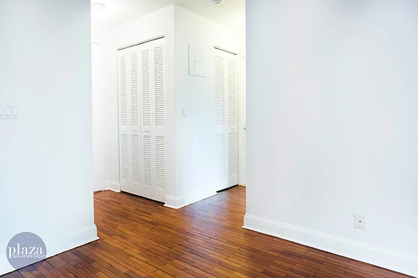 Rented by Plaza Real Estate Group | media 19