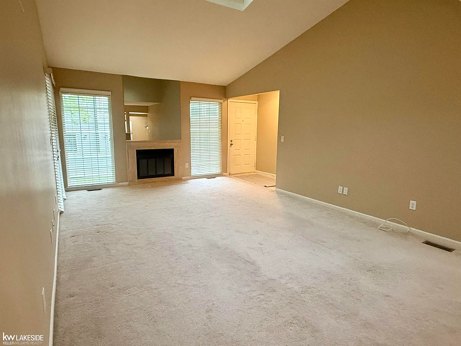 2 bed, 2.0 bath, 1459 sqft, $2,250 — Photo 3
