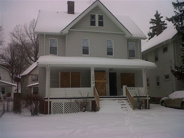 E145th Exterior