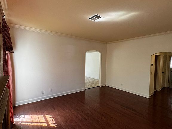 3rd image of 3025 Harborside Dr