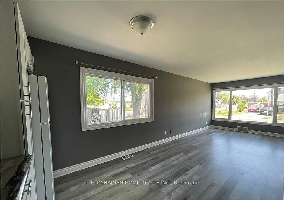 4 bed, $2,450 — Photo 3