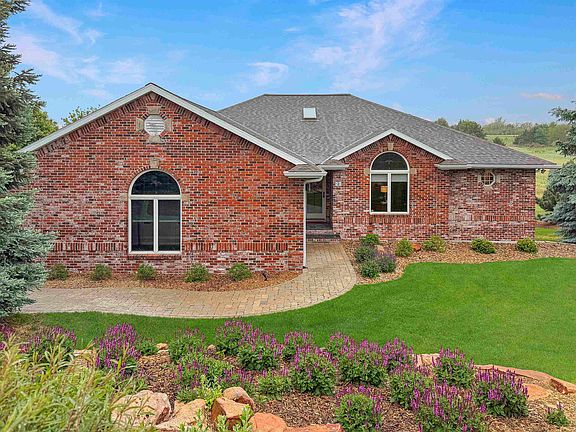3rd image of 27 Golfside Dr