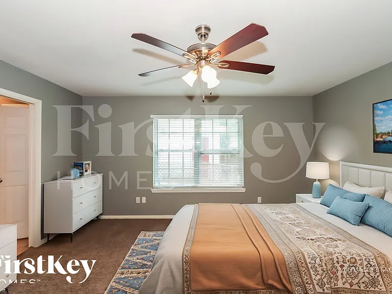 3225 Continental Dr — Photo 12