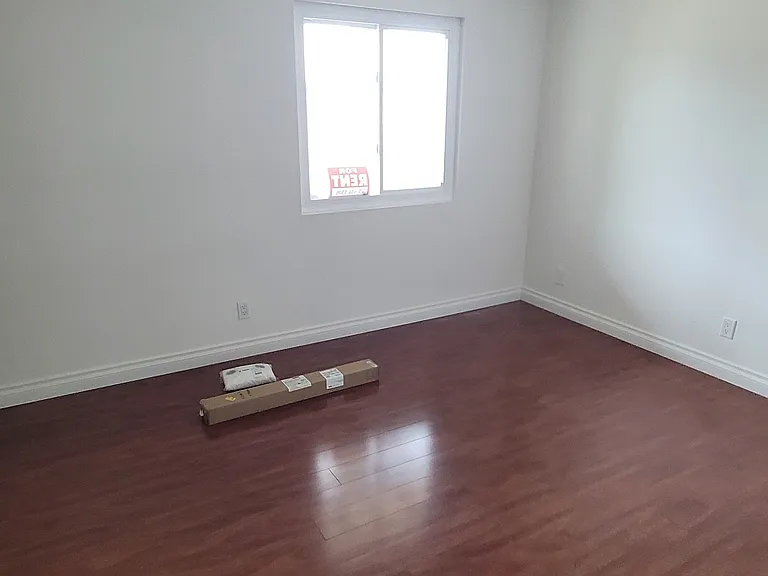 1850 Pacific Coast Hwy #3 — Photo 17