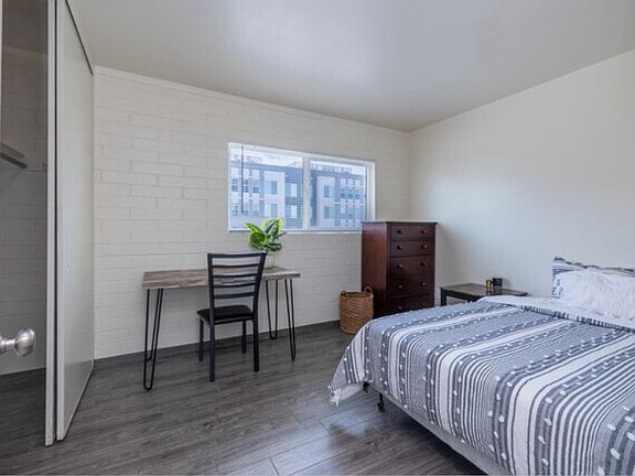 3rd image of 951 E 10th St APT 8