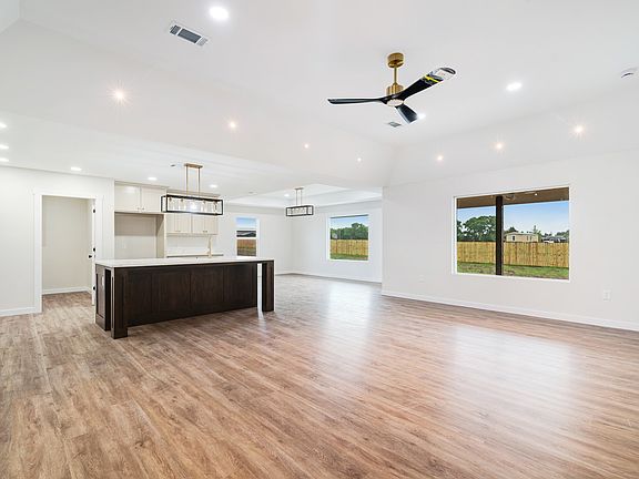 4th image of 59 Private Road 33039