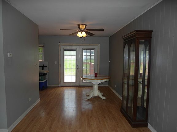 3rd image of 691 Armitage Ave