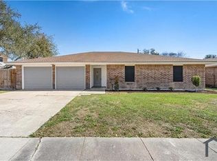 6806 Crosstimbers Dr, Corpus Christi, TX 78413
