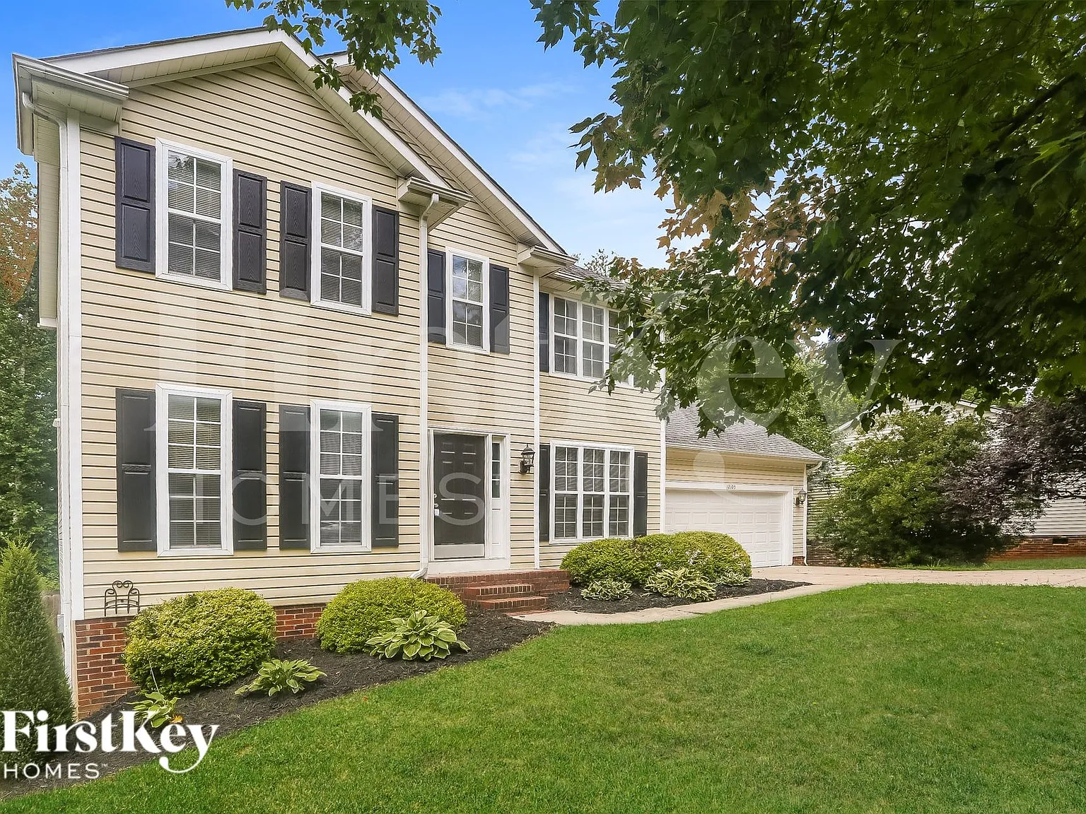 4 bed, 2.5 bath, 2666 sqft, $2,780 — Photo 3