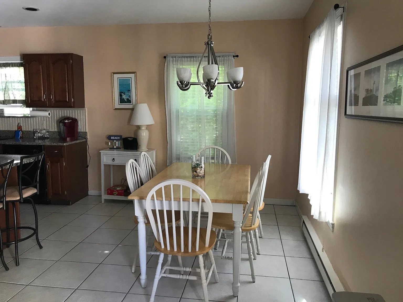 2 bed, 1.5 bath, 1130 sqft, $1,600 — Photo 2