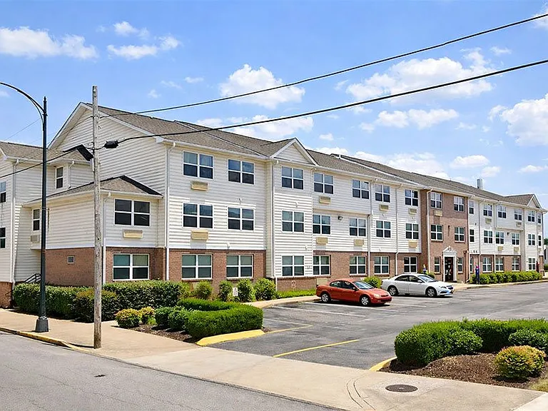 PENNYRILE SENIOR APARTMENTS — Photo 10