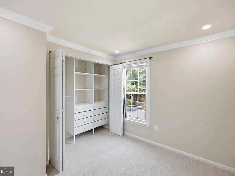 1935 Pohick Creek Ct — Photo 16