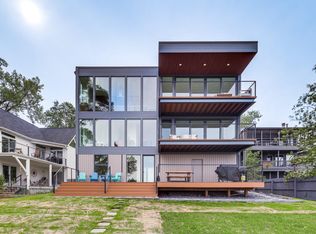 7705 Lake Shore Dr, Gary, IN 46403