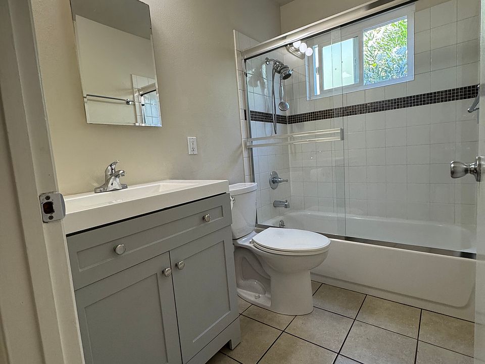 2br bathroom