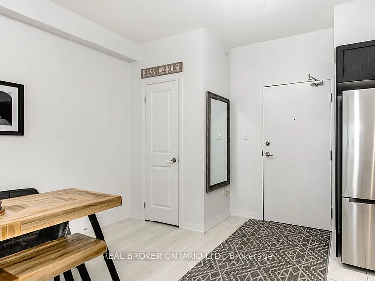 304 Essa Rd #609 — Photo 6