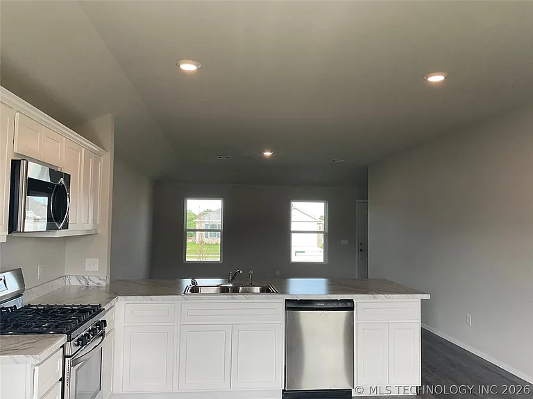 1519 N 81st St — Photo 7