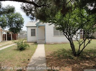 614 Hickory St, Carlsbad, NM 88220