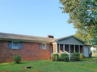 750 Hallmark Dr, Rural Hall, NC 27045