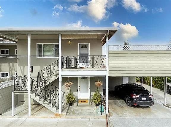 2nd image of 824 Fremont St #1