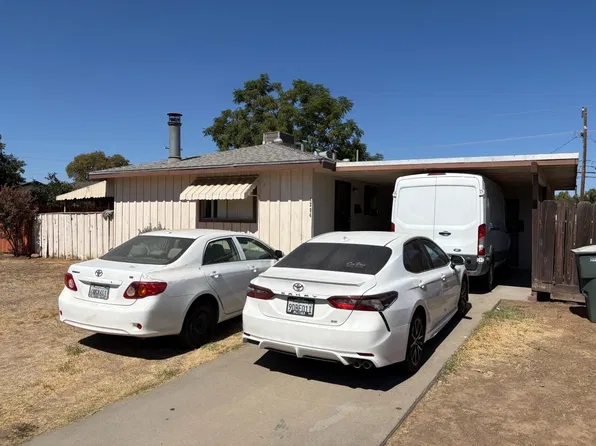 4294 N Holt Ave, Fresno, CA 93705