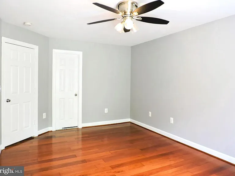 7351 Nicole Marie Ct — Photo 21