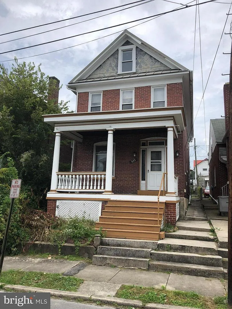 635 Shriver Ave photo 1