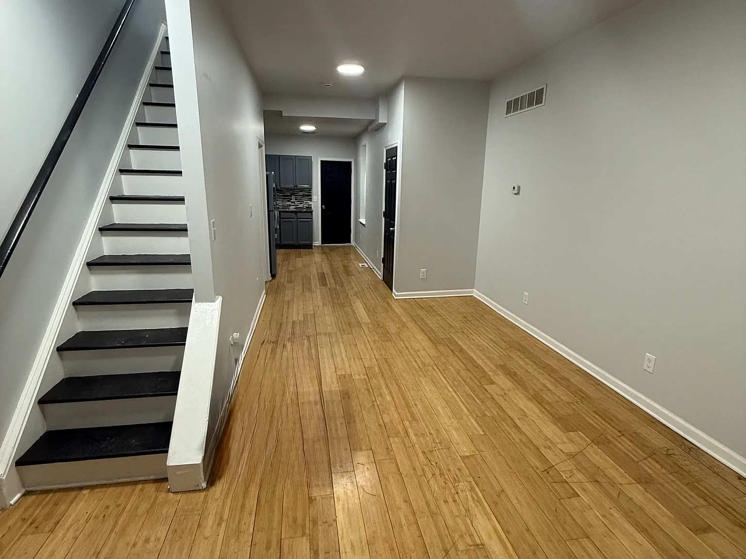 3 bed, $1,400 — Photo 1