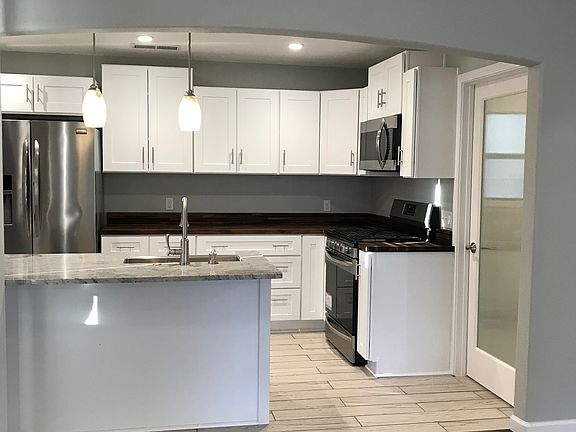 Dining area towards kitchen 