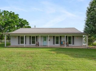 550 Roemer Rd, Elgin, TX 78621