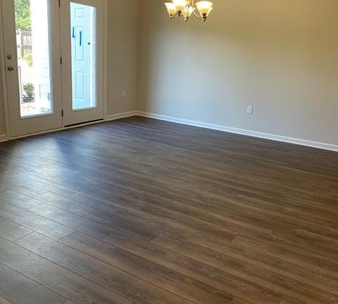 4th image of 928 Clearhaven Ln #928