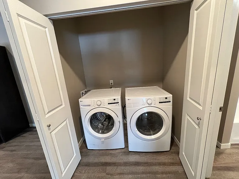 Unit Photo