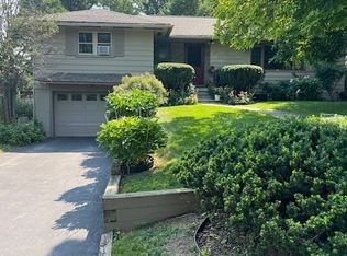 105 Hatherly Rd, Syracuse, NY 13224