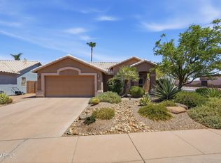 207 E DEVON Drive, Gilbert, AZ 85296