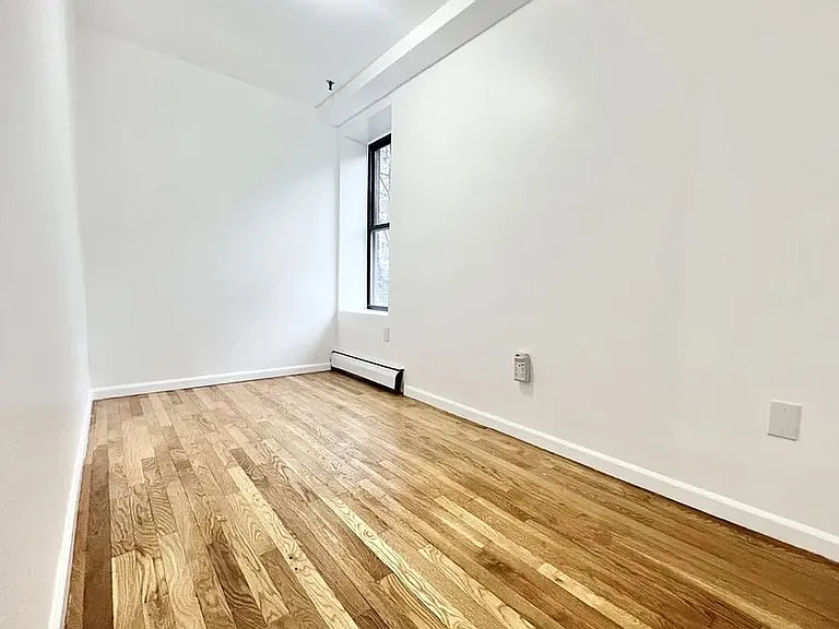 291 E 3rd St #5B — Photo 4