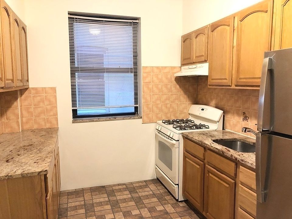 1st image of 21-07 38th St #2E
