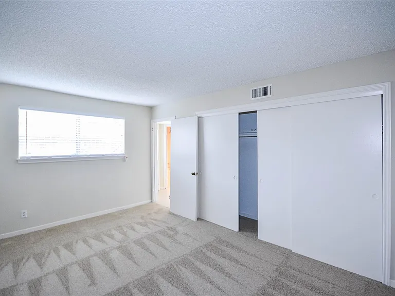9262 Westwood Village Dr — Photo 15
