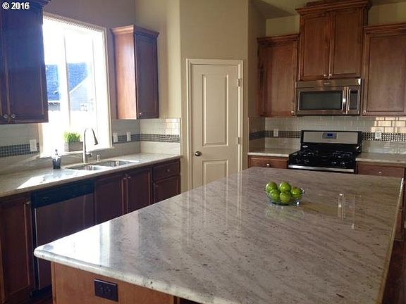 4th image of 10516 NE 108th Ct