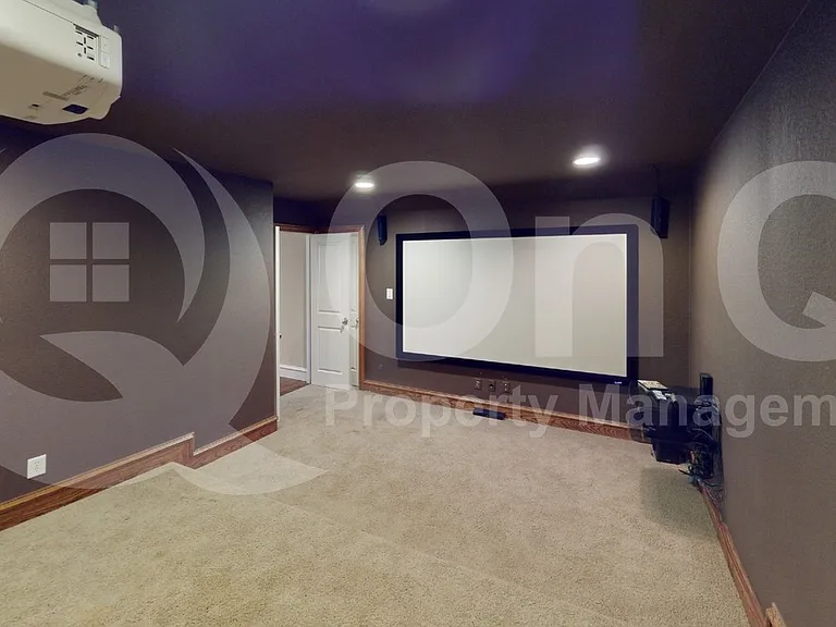 4516 Gilbert Ave — Photo 16