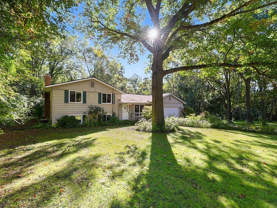 1st image of 7411 Bush Rd