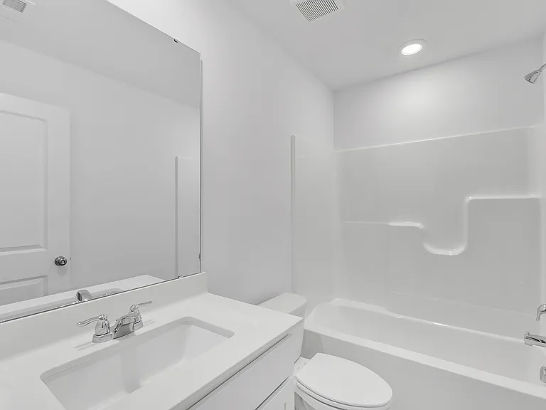 810 Basswood Glen Trl — Photo 32