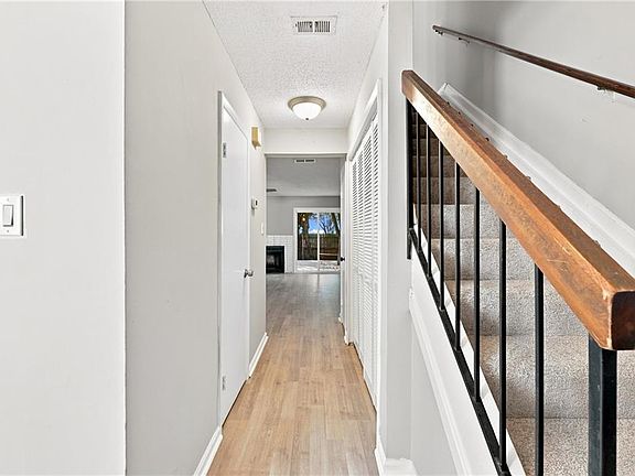 4th image of 1407 Woodscape Ln